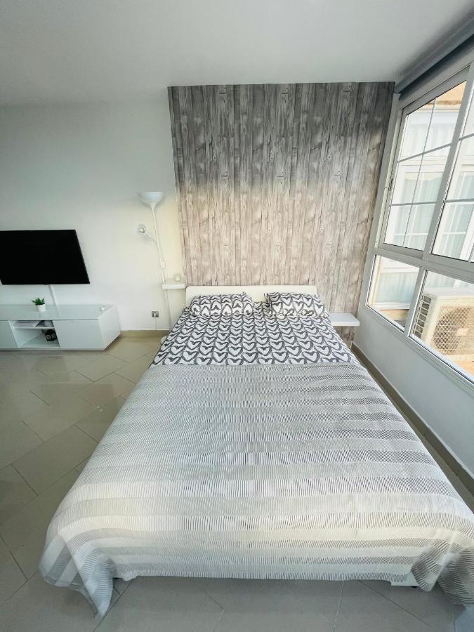 Precioso apartamento moderno y con piscina Torremolinos Exterior foto