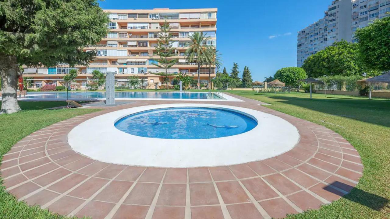 Precioso apartamento moderno y con piscina Torremolinos Exterior foto